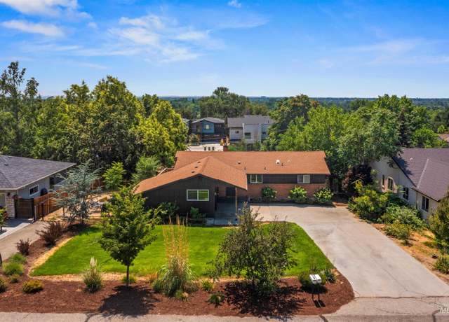 Property at 4825 W Hillside, Boise, ID 83703, 4 beds, 2 baths