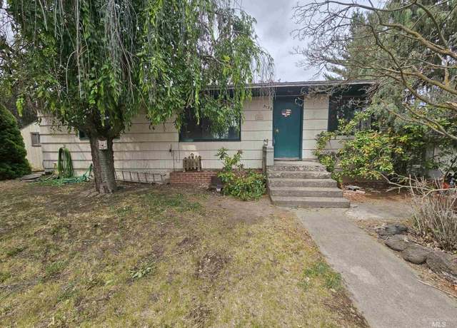 Property at 3126 4th St, Lewiston, ID 83501, 5 beds, 1 bath