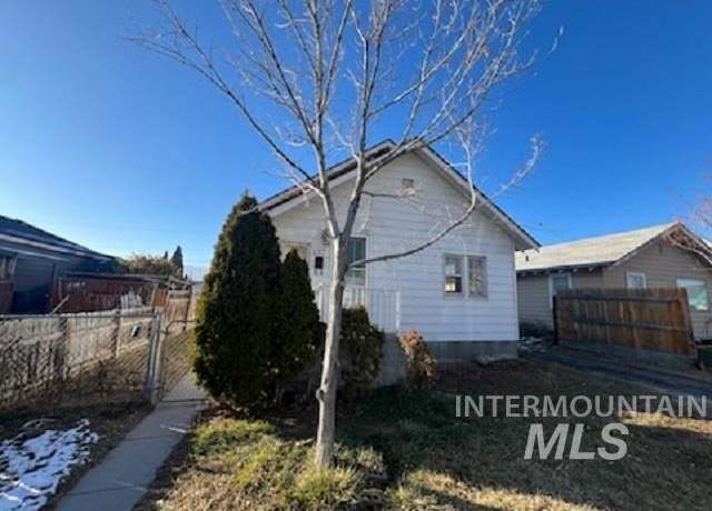 Property at 137 Taft Ave, Pocatello, ID 83201, 2 beds, 2 baths