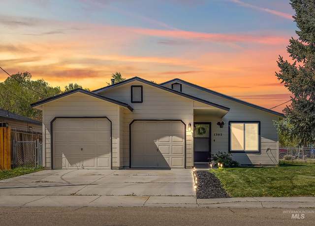 Property at 1303 S Elder St, Nampa, ID 83686, 3 beds, 2 baths