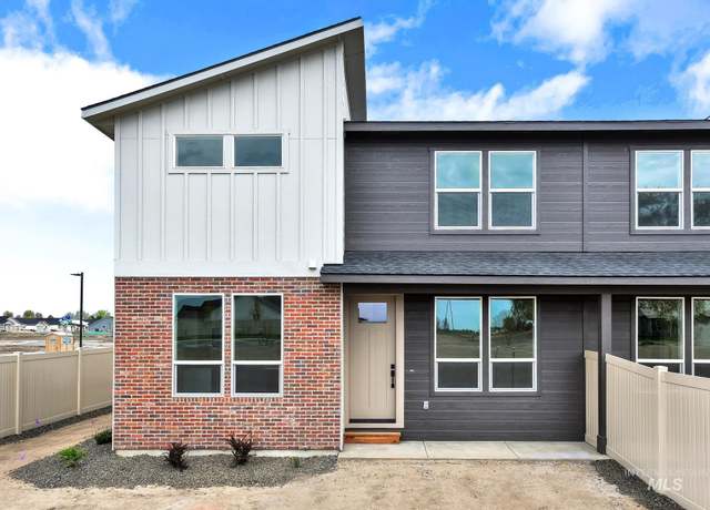 Property at 2902 Dale Ln, Caldwell, ID 83605, 3 beds, 2.5 baths