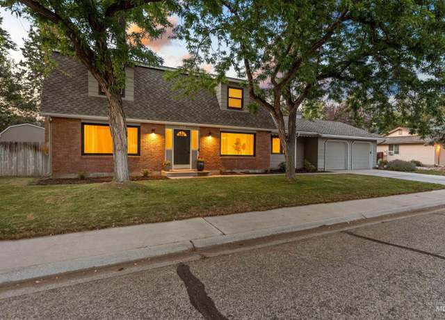Property at 466 W Hibiscus, Boise, ID 83706, 4 beds, 2.5 baths