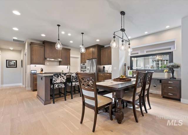 Property at 158 W Lockhart Ln, Meridian, ID 83646, 3 beds, 2 baths
