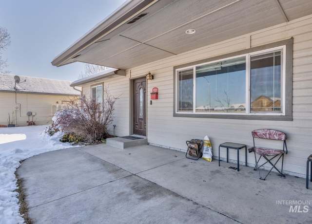 Property at 120 NE 8th St, Fruitland, ID 83619, 4 beds, 2 baths