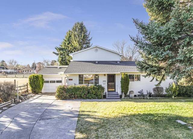 Property at 2144 Crestwood Dr, Twin Falls, ID 83301-7001, 5 beds, 2.5 baths