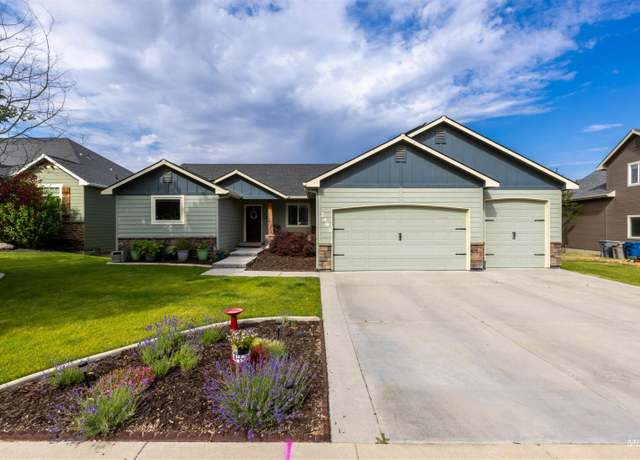 Property at 2493 S Skyview Dr, Nampa, ID 83686, 4 beds, 3 baths