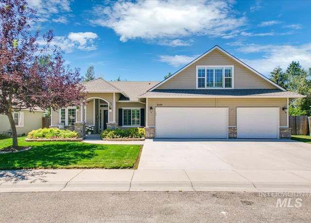 Property at 2029 S Trapper Cove Ave, Boise, ID 83709, 4 beds, 2.5 baths