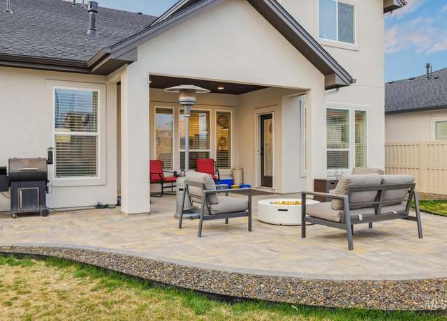 Property at 4201 E Grayson Dr, Meridian, ID 83642, 5 beds, 3 baths