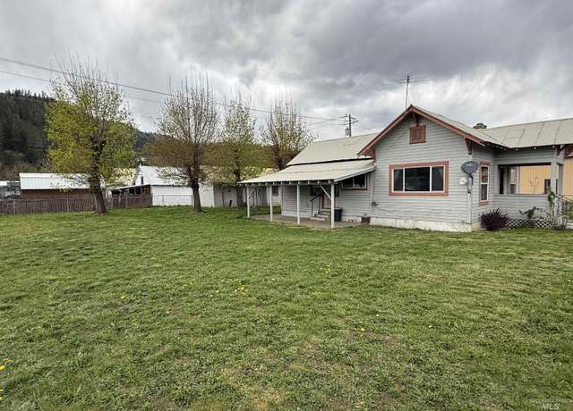 Property at 202 S Main St, Kooskia, ID 83539, 2 beds, 1 bath
