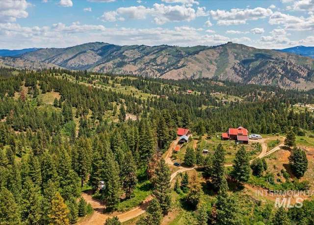 Property at 9 Skid Rd, Boise, ID 83716, 4 beds, 4.5 baths