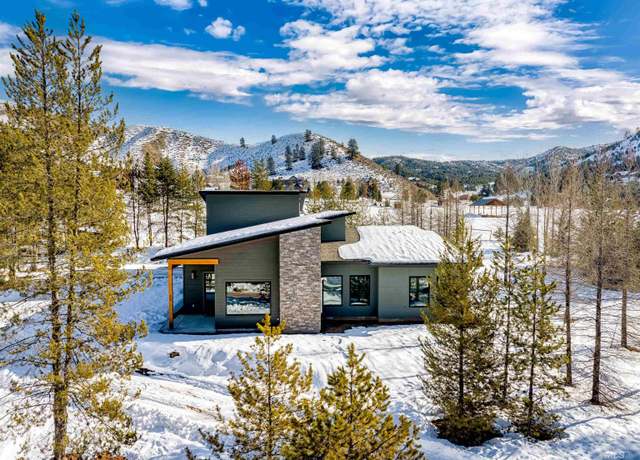 Property at 33 N Corral Flat Rd, Boise, ID 83716-3436, 4 beds, 4 baths