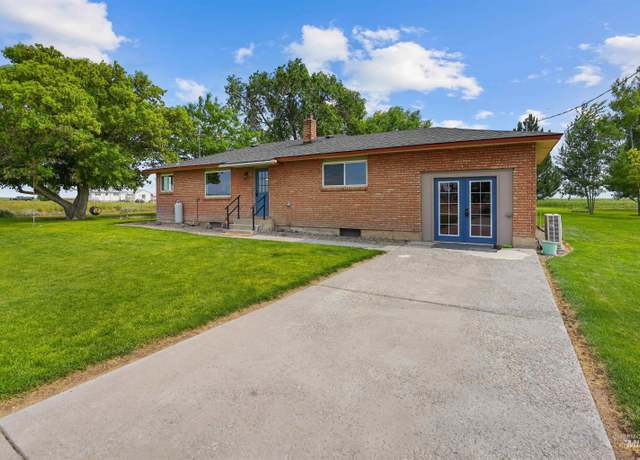 Property at 403 S Crestview, Paul, ID 83347, 4 beds, 3 baths