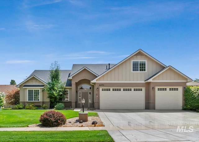 Property at 2071 W Cross Creek Dr, Nampa, ID 83686-8766, 4 beds, 3 baths