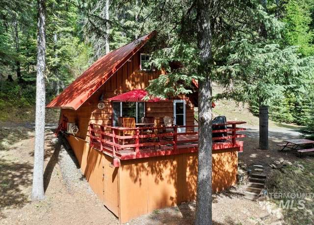 Property at 1589 Bear Trail Lp, Cascade, ID 83611, 3 beds, 1 bath