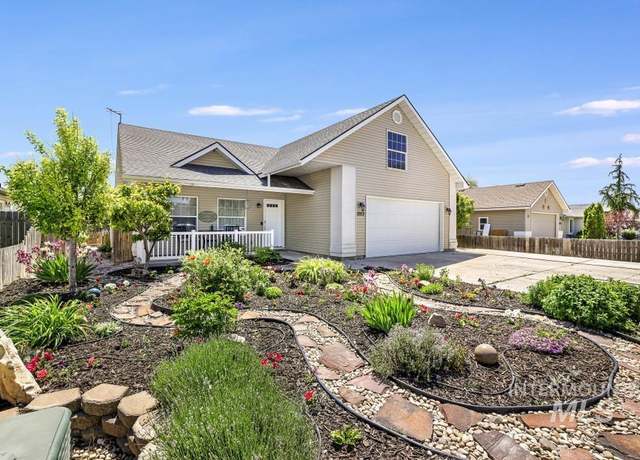 Property at 1003 Lauren Ln, Filer, ID 83328, 4 beds, 3 baths