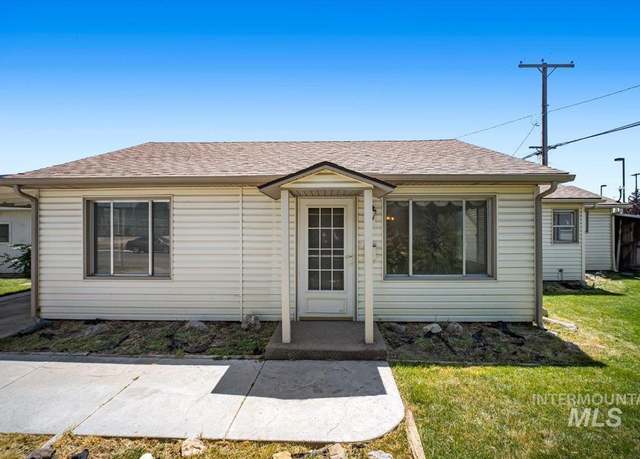 Property at 115 E Clark Ave, Nampa, ID 83686, 3 beds, 1.5 baths
