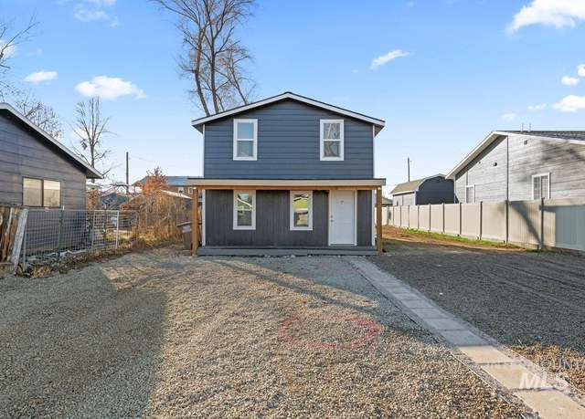 Property at 617 E 5th St, Emmett, ID 83617, 3 beds, 1 bath
