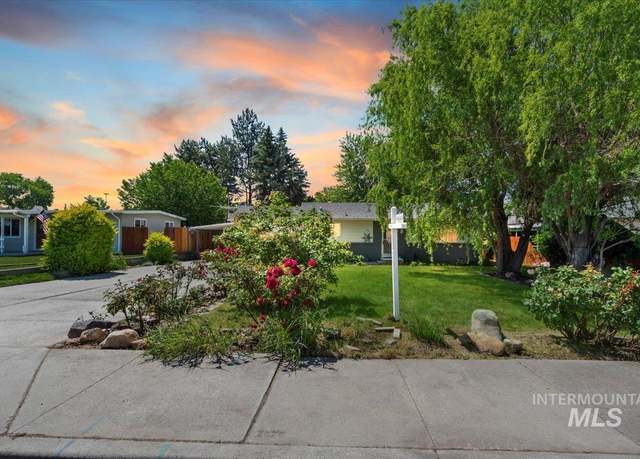 Property at 425 W Pine Ave, Meridian, ID 83642-2132, 3 beds, 2 baths