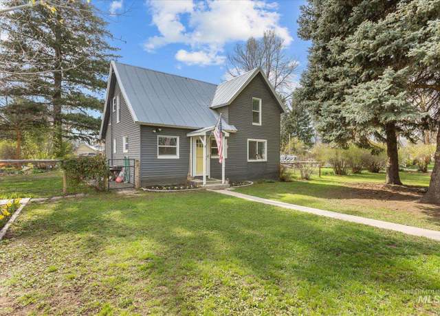 Property at 140 S 1st St, Cambridge, ID 83610, 3 beds, 1.5 baths