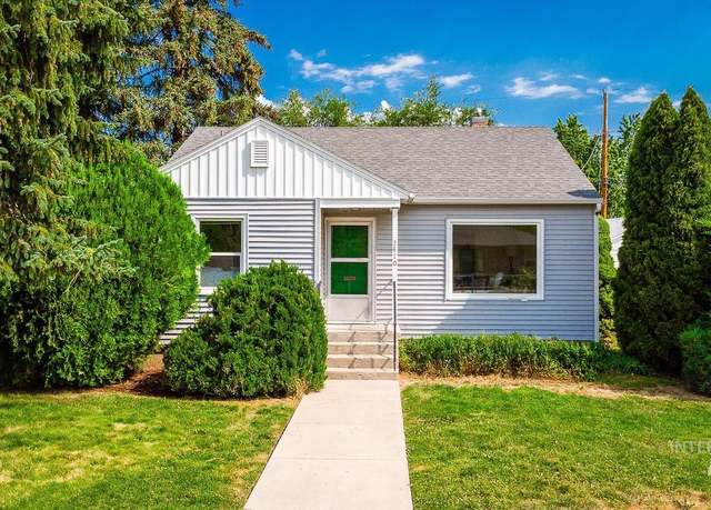 Property at 2410 W Pendleton St, Boise, ID 83705, 3 beds, 2 baths