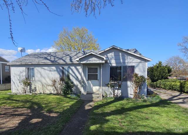 Property at 1407 & 1407 1/2 Burrell Ave, Lewiston, ID 83501, 5 beds, 3 baths