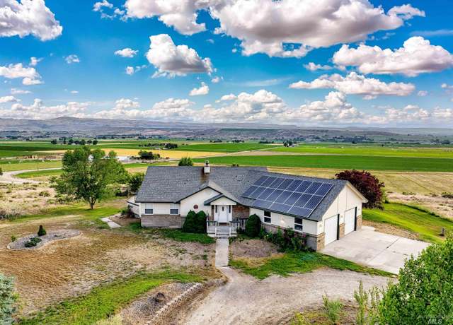 Property at 17730 Liberty View Ct, Caldwell, ID 83607, 4 beds, 2.5 baths