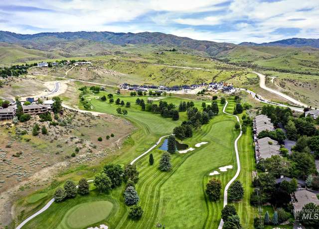 Property at 954 E Chardie Rd, Boise, ID 83702