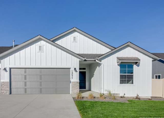Property at 2990 N Star Garnet Way, Kuna, ID 83634, 4 beds, 2 baths