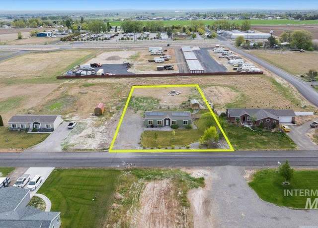 Property at 3834 N 2381 E, Filer, ID 83328, 3 beds, 2 baths