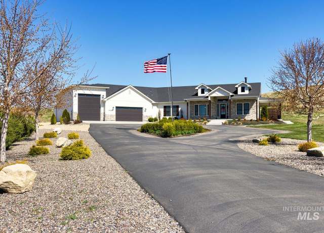 Property at 16368/16362 Brunello Ct, Caldwell, ID 83607, 3 beds, 2.5 baths