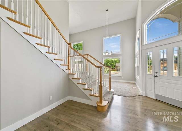 Property at 10539 W Merab Ct, Star, ID 83669, 4 beds, 2.5 baths
