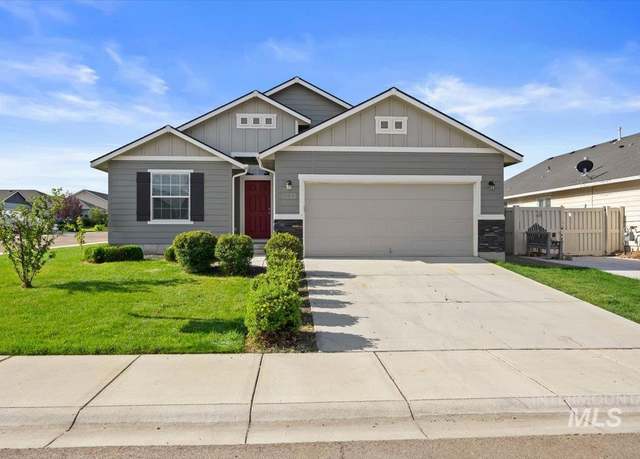 Property at 2733 W Midnight Dr, Kuna, ID 83634-3014, 3 beds, 2 baths