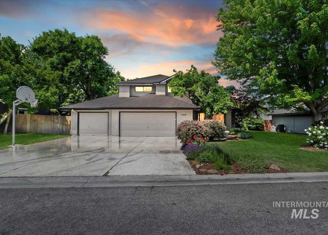 Property at 1814 E Spinnaker Ct, Boise, ID 83706-6313, 4 beds, 2.5 baths