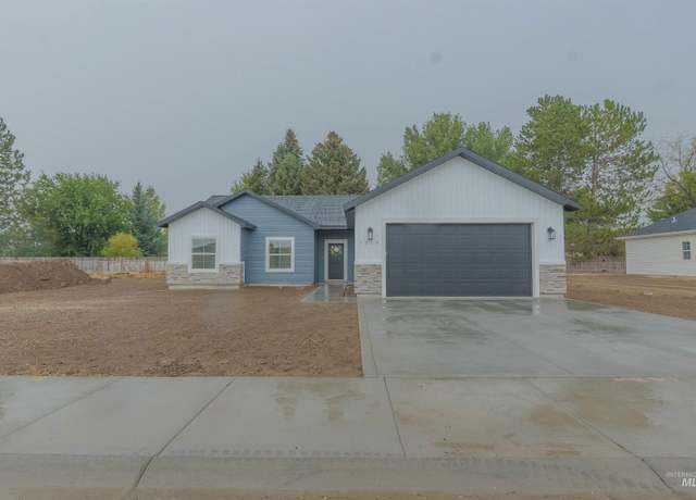 Property at 1216 Jade Dr, Rupert, ID 83350, 4 beds, 2 baths