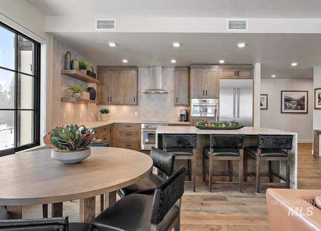 Property at 700 Village Dr #205, Donnelly, ID 83615, 3 beds, 3.5 baths