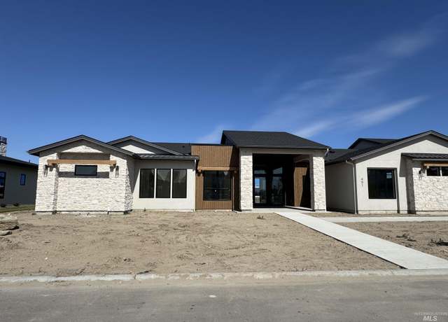 Property at 491 Joy Ave, Middleton, ID 83644, 3 beds, 3.5 baths