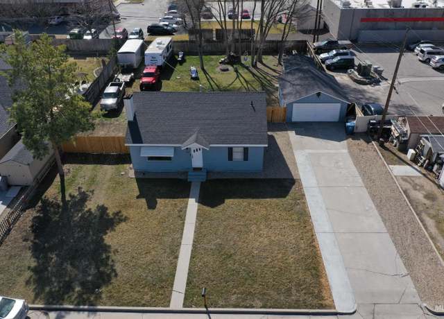 Property at 120 Mead St, Caldwell, ID 83605-0000, 2 beds, 1 bath