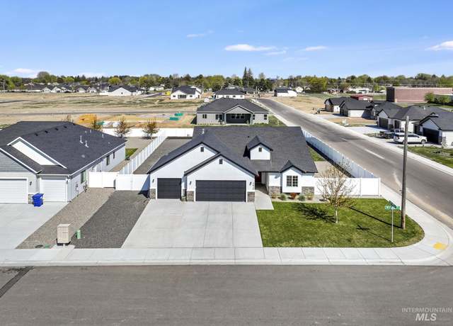 Property at 1410 N Birch St, Jerome, ID 83338, 3 beds, 2 baths