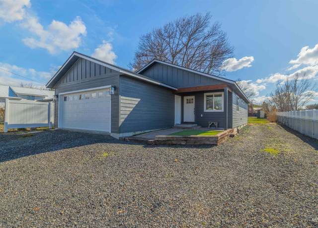 Property at 1128 Bryden Ave, Lewiston, ID 83501, 3 beds, 2 baths