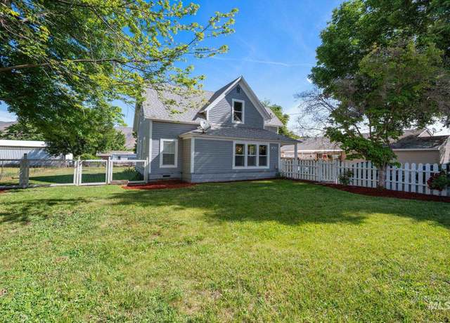 Property at 1406 Libby St, Clarkston, WA 99403, 4 beds, 1 bath
