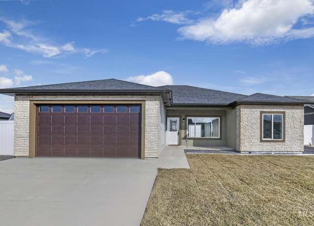 Property at 1383 Zephlyn St, Twin Falls, ID 83301, 4 beds, 2 baths
