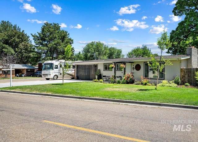 Property at 3105 College Ave, Caldwell, ID 83605, 4 beds, 2 baths