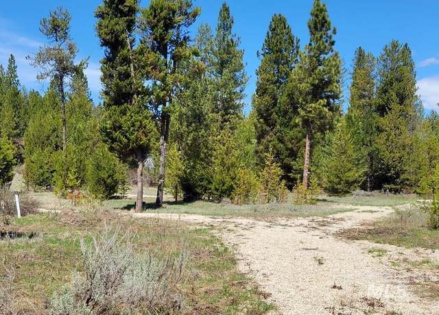 Property at 16 Mineral Dr, Cascade, ID 83611
