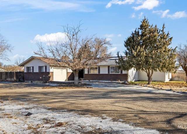 Property at 2548 N 18th East St, Mountain Home, ID 83647, 3 beds, 2 baths