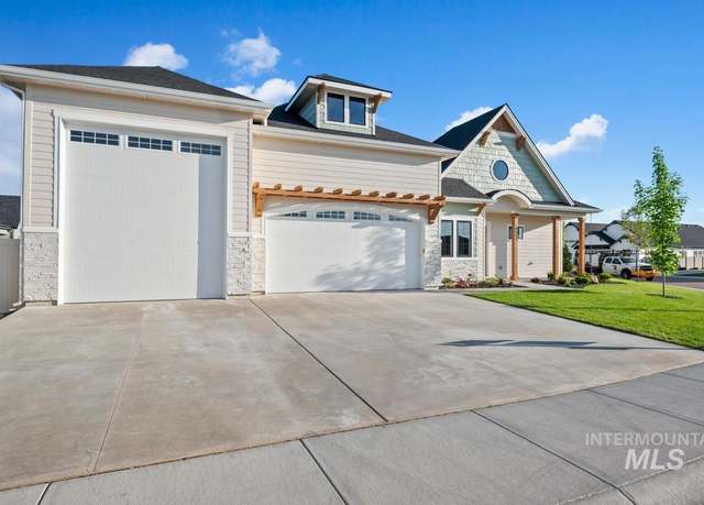 Property at 421 W Kinross St, Middleton, ID 83644, 4 beds, 3.5 baths