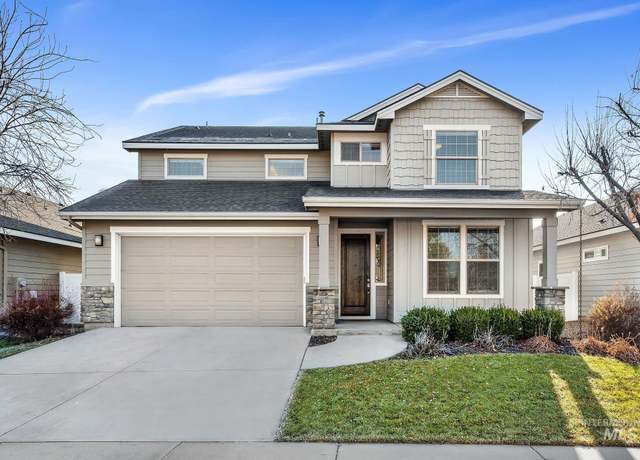 Property at 121 E Whitehall, Meridian, ID 83642, 4 beds, 2.5 baths