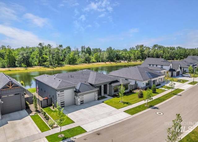Property at 124 S Eagles Roost Way, Eagle, ID 83616, 3 beds, 3.5 baths