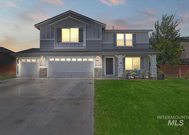 Property at 640 SW Nugget St, Mountain Home, ID 83647-5262, 4 beds, 2.5 baths