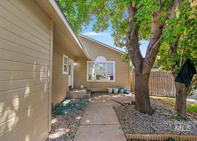 Property at 2790 Indian Trl, Twin Falls, ID 83301, 3 beds, 2 baths