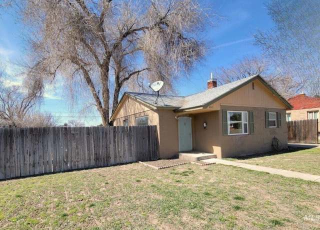 Property at 865 N 8th East, Mountain Home, ID 83647, 2 beds, 1 bath